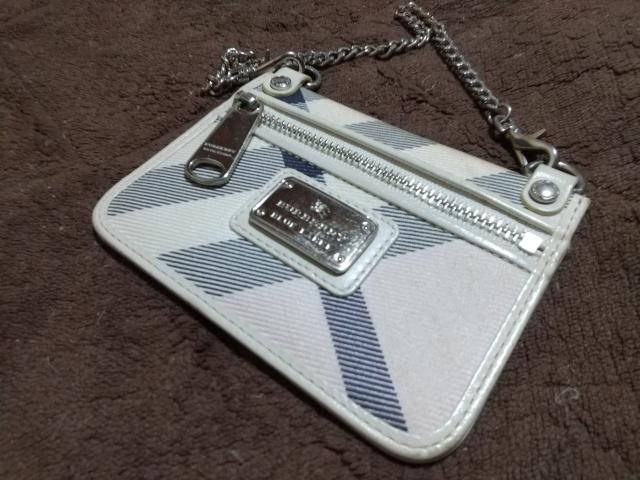 ブルーレーベル 本革製パスケース ピンク基調・中古品 < ブランド  ブルーレーベル 本革製パスケース ピンク基調・中古品 < ブランドの