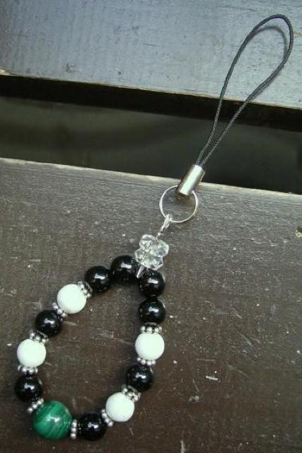 マラカイトxオニキスxハウライトストラップ < 家電/AV マラカイトxオニキスxハウライトストラップ < 家電/AVの