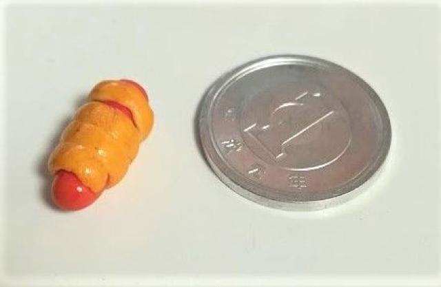 ミニチュア★ウインナーロール★パン★ドールハウスに★ < おもちゃ  ミニチュア★ウインナーロール★パン★ドールハウスに★  < おもちゃの