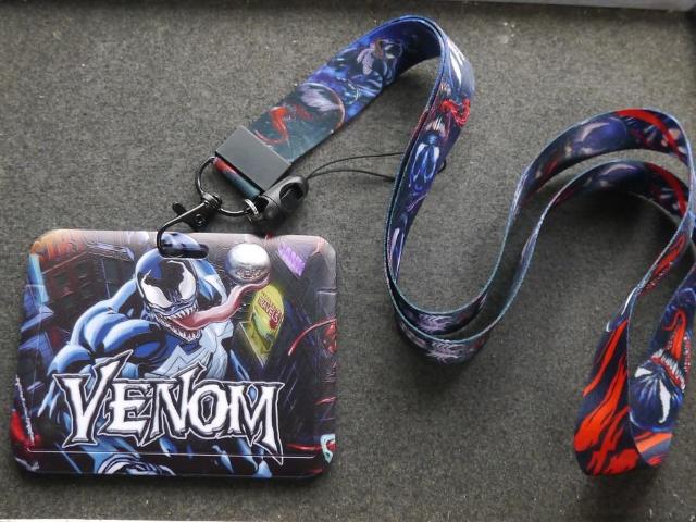 新品 ヴェノム Venom IDカードホルダーケース付ネックストラップ < 男性ファッション  新品 ヴェノム Venom IDカードホルダーケース付ネックストラップ < 男性ファッションの