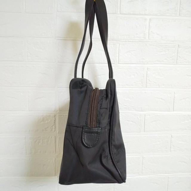 【百貨店購入】Yoshinoya GINZA★軽量ナイロン 皮革使用バック★新品 < 女性ファッション  【百貨店購入】Yoshinoya GINZA★軽量ナイロン 皮革使用バック★新品 < 女性ファッションの