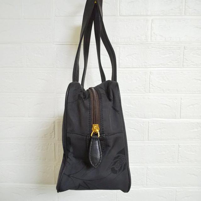 【百貨店購入】Yoshinoya GINZA★軽量ナイロン 皮革使用バック★新品 < 女性ファッション  【百貨店購入】Yoshinoya GINZA★軽量ナイロン 皮革使用バック★新品 < 女性ファッションの