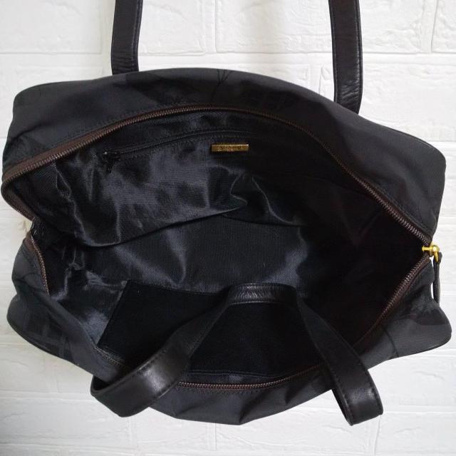 【百貨店購入】Yoshinoya GINZA★軽量ナイロン 皮革使用バック★新品 < 女性ファッション  【百貨店購入】Yoshinoya GINZA★軽量ナイロン 皮革使用バック★新品 < 女性ファッションの