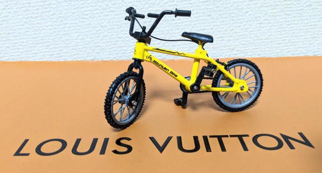 ミニチュア★自転車★マウンテンバイク★イエロー★リアル★チェーンもついていて車輪やペダルも回ります★色違いあります★ドールハウス★ < おもちゃ  ミニチュア★自転車★マウンテンバイク★イエロー★リアル★チェーンもついていて車輪やペダルも回ります★色違いあります★ドールハウス★  < おもちゃの