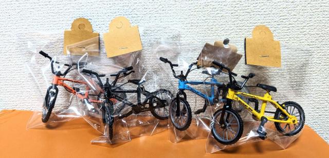 ミニチュア★自転車★マウンテンバイク★イエロー★リアル★チェーンもついていて車輪やペダルも回ります★色違いあります★ドールハウス★ < おもちゃ  ミニチュア★自転車★マウンテンバイク★イエロー★リアル★チェーンもついていて車輪やペダルも回ります★色違いあります★ドールハウス★ < おもちゃの