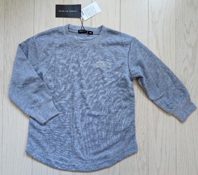 110★SHISKY BY DRIVE★バックプリントトレーナー★新品★送料無料 < キッズ/ベビー  110★SHISKY BY DRIVE★バックプリントトレーナー★新品★送料無料 < キッズ/ベビーの