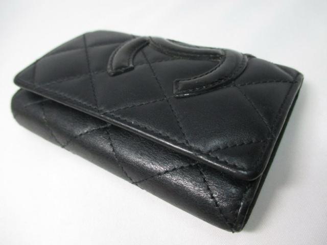 美品 CHANEL シャネル 6連キーケース カンボン ブラック 黒 キーケース 本物 < ブランド  美品 CHANEL シャネル 6連キーケース カンボン ブラック 黒 キーケース 本物 < ブランドの