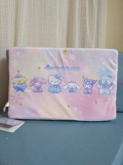 サンリオキャラクターズスノーレインボー低反発まくら おんなのこ < アニメ/コミック/キャラクター サンリオキャラクターズスノーレインボー低反発まくら おんなのこ < アニメ/コミック/キャラクターの