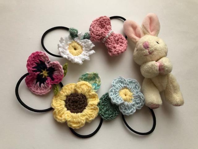 ハンドメイド ヘアゴム 小さなお子様用 可愛いお花とリボン♪ < 女性ファッション  ハンドメイド ヘアゴム 小さなお子様用 可愛いお花とリボン♪ < 女性ファッションの