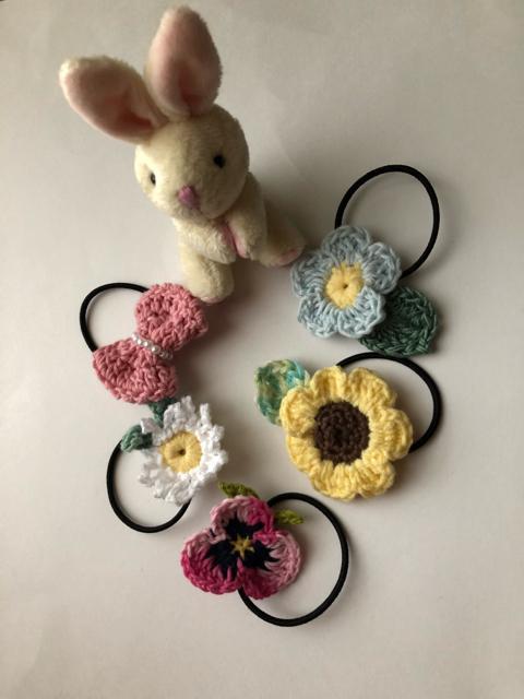 ハンドメイド ヘアゴム 小さなお子様用 可愛いお花とリボン♪ < 女性ファッション  ハンドメイド ヘアゴム 小さなお子様用 可愛いお花とリボン♪ < 女性ファッションの