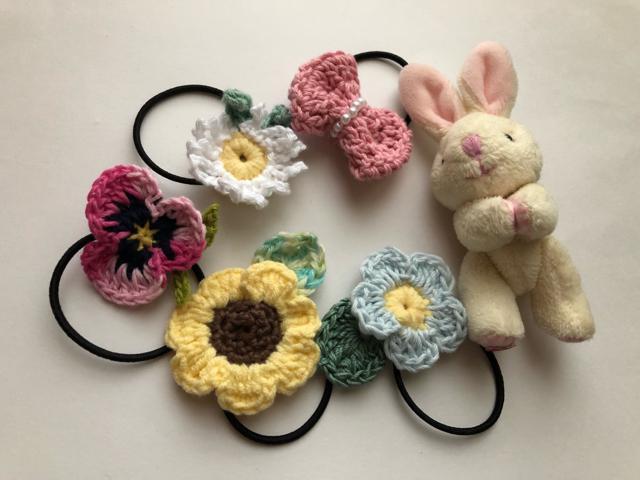 ハンドメイド ヘアゴム 小さなお子様用 可愛いお花とリボン♪ < 女性ファッション  ハンドメイド ヘアゴム 小さなお子様用 可愛いお花とリボン♪ < 女性ファッションの