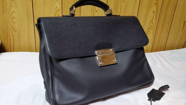 正規良 ブルガリ ミレリゲ ロゴ金具 ビジネスバッグ黒 ブリーフ 書類鞄 鍵 L パソコン収納可能○メンズ クラシックハイエンド < ブランド  正規良 ブルガリ ミレリゲ ロゴ金具 ビジネスバッグ黒 ブリーフ 書類鞄 鍵 L パソコン収納可能○メンズ クラシックハイエンド  < ブランドの