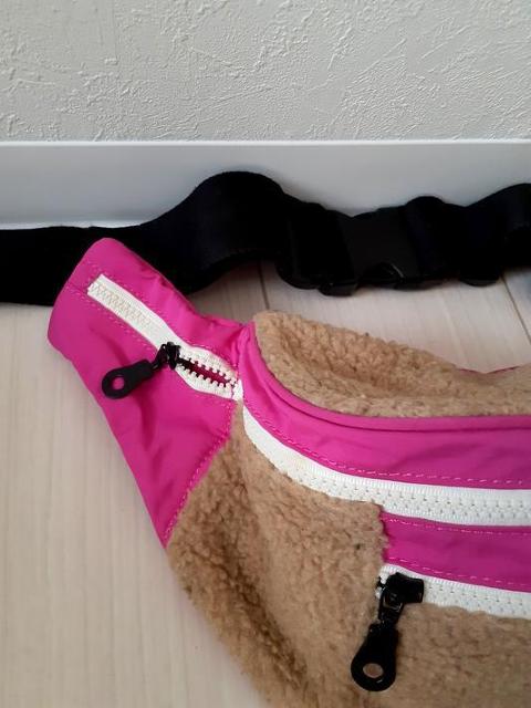 DOUBLE NAME ダブルネーム◆ピンク×ベージュボア ウエストバッグ ポーチ ボディバッグ ユニセックス < ブランド DOUBLE NAME ダブルネーム◆ピンク×ベージュボア ウエストバッグ ポーチ ボディバッグ ユニセックス < ブランドの