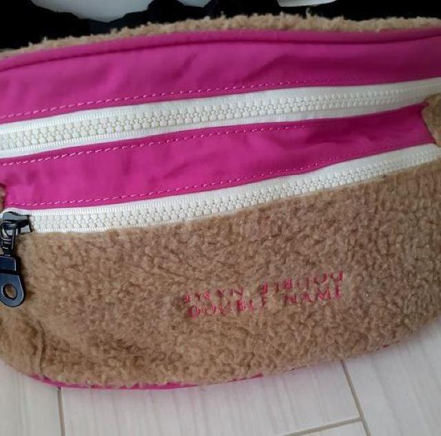 DOUBLE NAME ダブルネーム◆ピンク×ベージュボア ウエストバッグ ポーチ ボディバッグ ユニセックス < ブランド DOUBLE NAME ダブルネーム◆ピンク×ベージュボア ウエストバッグ ポーチ ボディバッグ ユニセックス < ブランドの