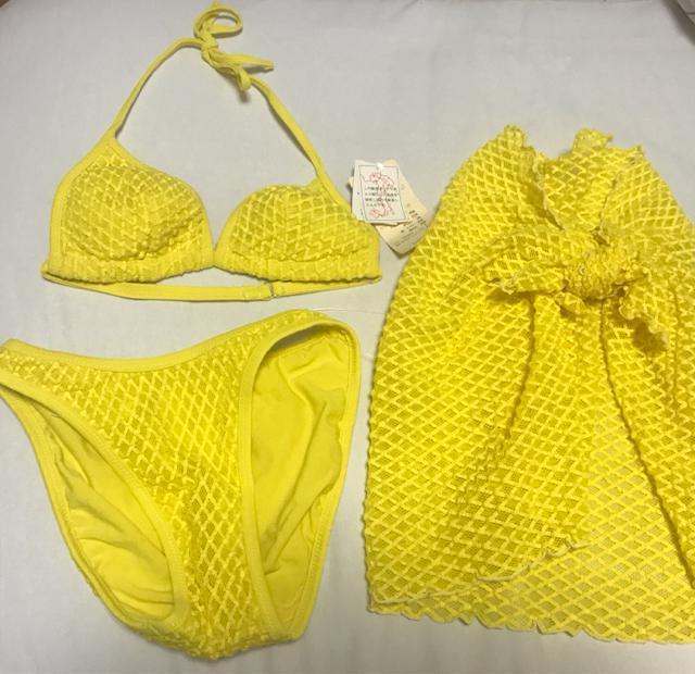 新品タグ付き 日本製 水着 3点セット 9M < 女性ファッション  新品タグ付き 日本製 水着 3点セット 9M < 女性ファッションの