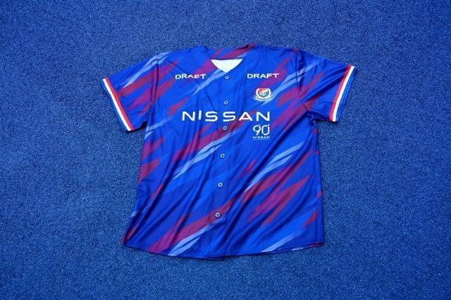 ���lF�E�}���m�X�ׁ[�X�{�[���V���c�{���܂��t��