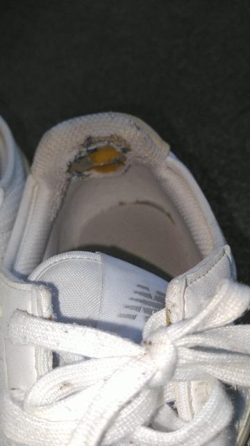 ニューバランス NB The インテリジェント チョイス 327  23.5cm 難あり 格安にて < 女性ファッション  ニューバランス NB The インテリジェント チョイス 327  23.5cm 難あり 格安にて < 女性ファッションの