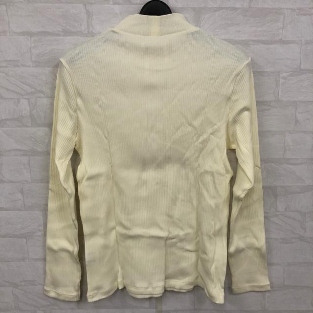  Vi ^Ot UNIQLO jN unClbNT   uh 