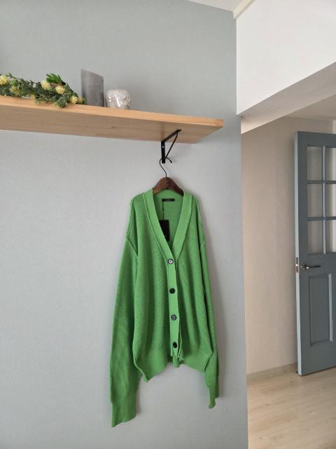 EMODAカーデ★華やかグリーンのオーバーサイズカーデ/タグ付き新品♪ < ブランド EMODAカーデ★華やかグリーンのオーバーサイズカーデ/タグ付き新品♪ < ブランドの