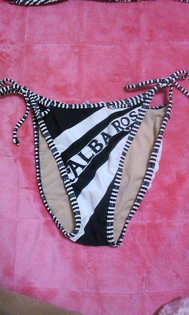 ALBA ROSA アルバ 一番人気 三角ビキニ水着 ブラック ホワイト ロゴ 美品 < ブランド  ALBA ROSA アルバ 一番人気 三角ビキニ水着 ブラック ホワイト ロゴ 美品 < ブランドの