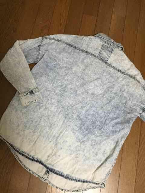 美品 ケミカルウォッシュ ダンガリー < 女性ファッション  美品 ケミカルウォッシュ ダンガリー < 女性ファッションの