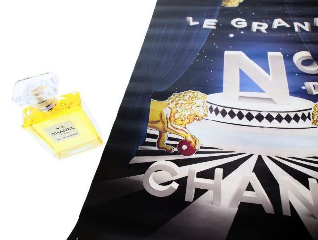 ル グラン ヌメロ ドゥ シャネル ノベルティ 香水展覧会 ポスター パリ LE GRAND N° DE CHANEL【正規品】 < ブランド  ル グラン ヌメロ ドゥ シャネル ノベルティ 香水展覧会 ポスター パリ LE GRAND N° DE CHANEL【正規品】 < ブランドの
