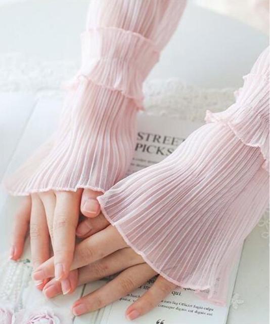 送料無料 新品 プリーツ フリルアームカバー 日焼け防止 < 女性ファッション  送料無料 新品 プリーツ フリルアームカバー 日焼け防止 < 女性ファッションの