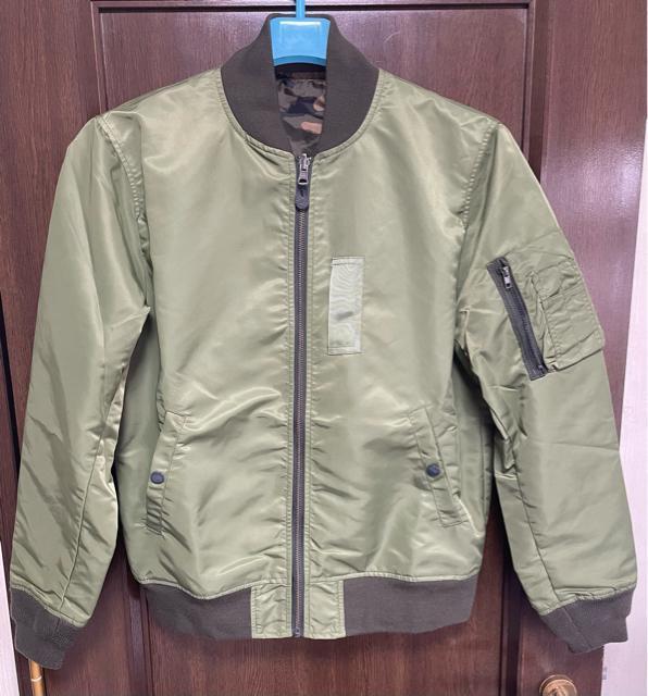 美品 【grn】MA-1 ナイロンツイル リバーシブル MA-1ジャケット 薄手タイプ ジーアールエヌ カモフラージュ Mサイズ < 男性ファッション 美品 【grn】MA-1 ナイロンツイル リバーシブル MA-1ジャケット 薄手タイプ ジーアールエヌ カモフラージュ Mサイズ < 男性ファッションの