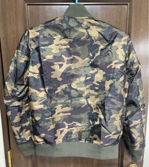 美品 【grn】MA-1 ナイロンツイル リバーシブル MA-1ジャケット 薄手タイプ ジーアールエヌ カモフラージュ Mサイズ < 男性ファッション 美品 【grn】MA-1 ナイロンツイル リバーシブル MA-1ジャケット 薄手タイプ ジーアールエヌ カモフラージュ Mサイズ < 男性ファッションの