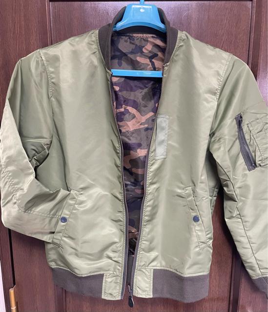 美品 【grn】MA-1 ナイロンツイル リバーシブル MA-1ジャケット 薄手タイプ ジーアールエヌ カモフラージュ Mサイズ < 男性ファッション 美品 【grn】MA-1 ナイロンツイル リバーシブル MA-1ジャケット 薄手タイプ ジーアールエヌ カモフラージュ Mサイズ < 男性ファッションの