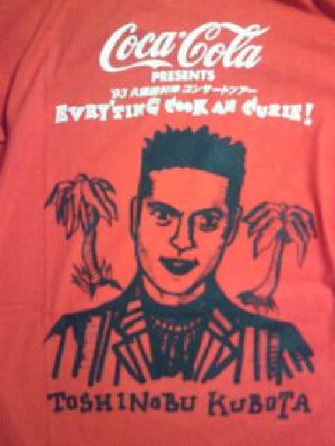 久保田利伸 ライブ コンサート ツアー コカコーラ コラボ Tシャツ レッド Lサイズ 1993 < タレントグッズ  久保田利伸 ライブ コンサート ツアー コカコーラ コラボ Tシャツ レッド Lサイズ 1993  < タレントグッズの