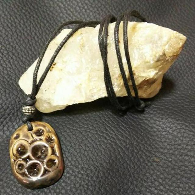 新品★エスニック陶器のネックレス/角丸水滴 < 女性アクセサリー/時計  新品★エスニック陶器のネックレス/角丸水滴  < 女性アクセサリー/時計の