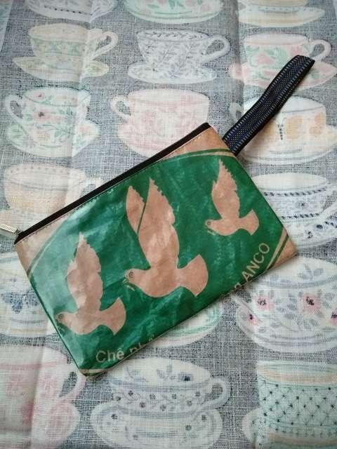 飼料袋で作られたポーチ ベトナム 鳥 < 女性ファッション  飼料袋で作られたポーチ ベトナム 鳥  < 女性ファッションの