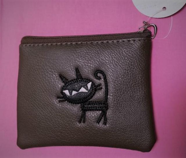 小銭入れ★ネコ★茶★ミニポーチ★宅急便のネコみたいで可愛い♪ < 女性ファッション  小銭入れ★ネコ★茶★ミニポーチ★宅急便のネコみたいで可愛い♪ < 女性ファッションの