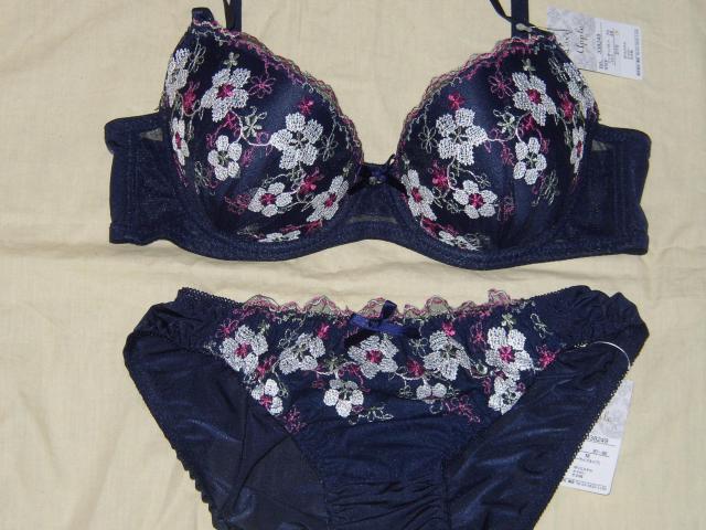 花柄使いD70Mワイヤー入り < 女性ファッション  花柄使いD70Mワイヤー入り < 女性ファッションの