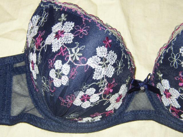 花柄使いD70Mワイヤー入り < 女性ファッション  花柄使いD70Mワイヤー入り < 女性ファッションの