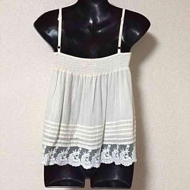 【新品/sango】ガーリィー/透かしストライプ柄裾レース付キャミ < ブランド  【新品/sango】ガーリィー/透かしストライプ柄裾レース付キャミ < ブランドの