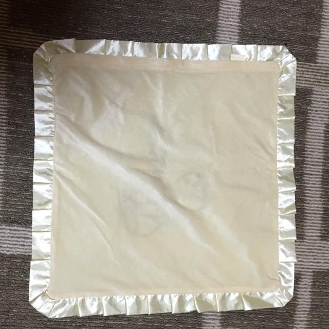 ディズニー・プーさんロゴ刺繍素材切替フリルクッションカバー < アニメ/コミック/キャラクター  ディズニー・プーさんロゴ刺繍素材切替フリルクッションカバー < アニメ/コミック/キャラクターの