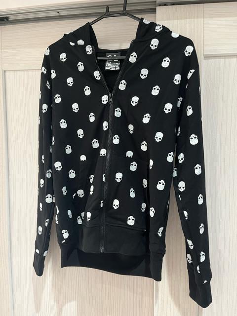 アビリティバーン しまむら アベイル スカル パーカー Lサイズ < 男性ファッション  アビリティバーン しまむら アベイル スカル パーカー Lサイズ  < 男性ファッションの