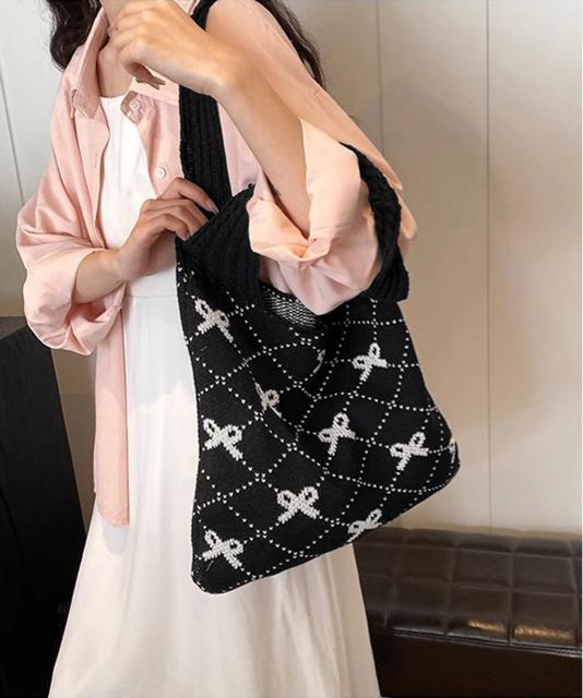 送料無料 新品 ニットトートバッグ リボン柄ニット編み鞄 < 女性ファッション  送料無料 新品 ニットトートバッグ リボン柄ニット編み鞄 < 女性ファッションの