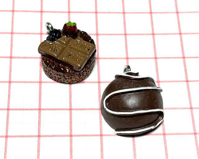 318 チョコレート菓子 2個入り ケーキ クッキー デザート ミニチュア 樹脂パーツ チャーム < ペット/手芸/園芸 318 チョコレート菓子 2個入り ケーキ クッキー デザート ミニチュア 樹脂パーツ チャーム < ペット/手芸/園芸の