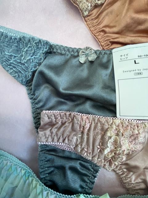 Lサイズ!5枚セット!光沢ツルツル素材!シフォン使いあり!色とりどり!エレガント!Tバックショーツ!No.光 < 女性ファッション Lサイズ!5枚セット!光沢ツルツル素材!シフォン使いあり!色とりどり!エレガント!Tバックショーツ!No.光 < 女性ファッションの