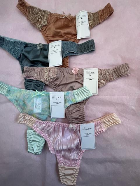 Lサイズ!5枚セット!光沢ツルツル素材!シフォン使いあり!色とりどり!エレガント!Tバックショーツ!No.光 < 女性ファッション Lサイズ!5枚セット!光沢ツルツル素材!シフォン使いあり!色とりどり!エレガント!Tバックショーツ!No.光 < 女性ファッションの