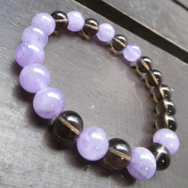 ラベンダーアメジストxスモーキークォーツブレスレット 天然石 パワーストーン < 女性アクセサリー/時計 ラベンダーアメジストxスモーキークォーツブレスレット 天然石 パワーストーン < 女性アクセサリー/時計の