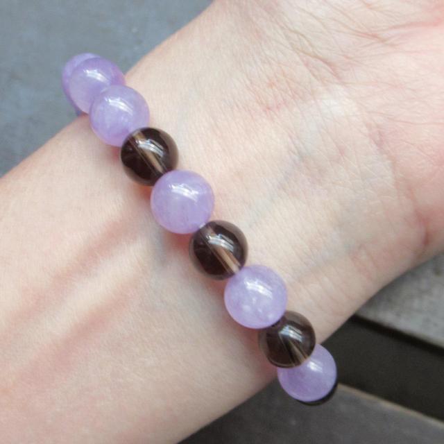 ラベンダーアメジストxスモーキークォーツブレスレット 天然石 パワーストーン < 女性アクセサリー/時計 ラベンダーアメジストxスモーキークォーツブレスレット 天然石 パワーストーン < 女性アクセサリー/時計の