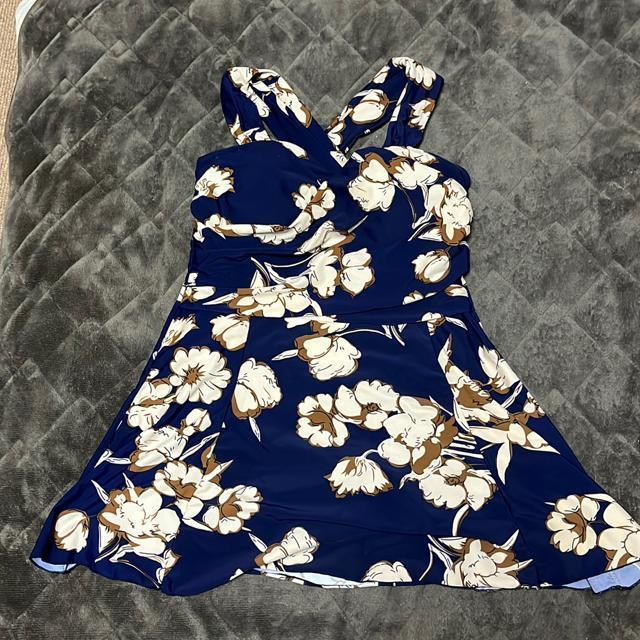 タンス整理品 衣類 おまとめOK ホームクリーニング済み ワンピース水着 4XL < 女性ファッション  タンス整理品 衣類 おまとめOK ホームクリーニング済み ワンピース水着 4XL  < 女性ファッションの