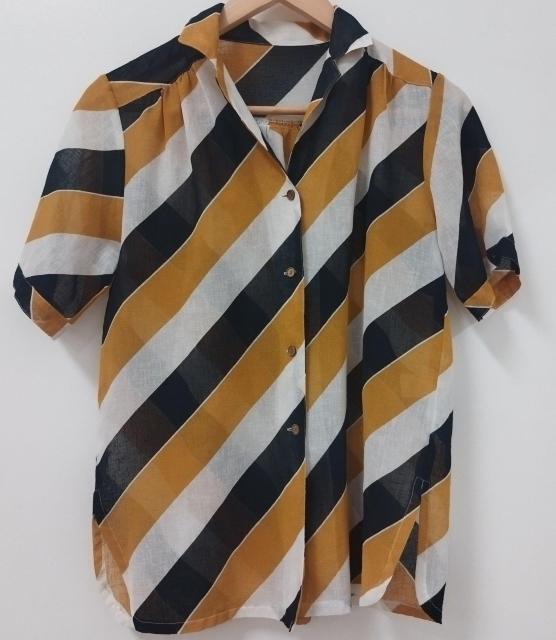 黄土色 黒 白 斜めストライプ シャツ < 女性ファッション  黄土色 黒 白 斜めストライプ シャツ < 女性ファッションの