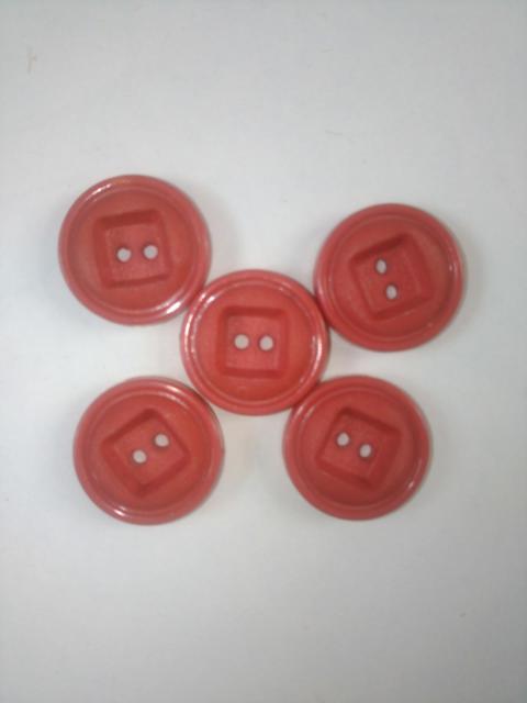 中古品 手芸用品 ボタン 5個 赤色 < ペット/手芸/園芸  中古品 手芸用品 ボタン 5個 赤色  < ペット/手芸/園芸の