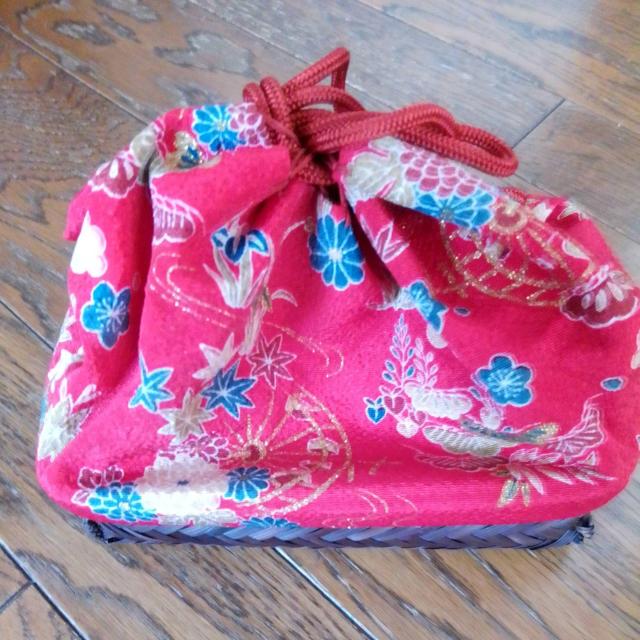 浴衣 籠バッグ 美品 18.5×13×17 和柄 赤 < 女性ファッション  浴衣 籠バッグ 美品 18.5×13×17 和柄 赤  < 女性ファッションの
