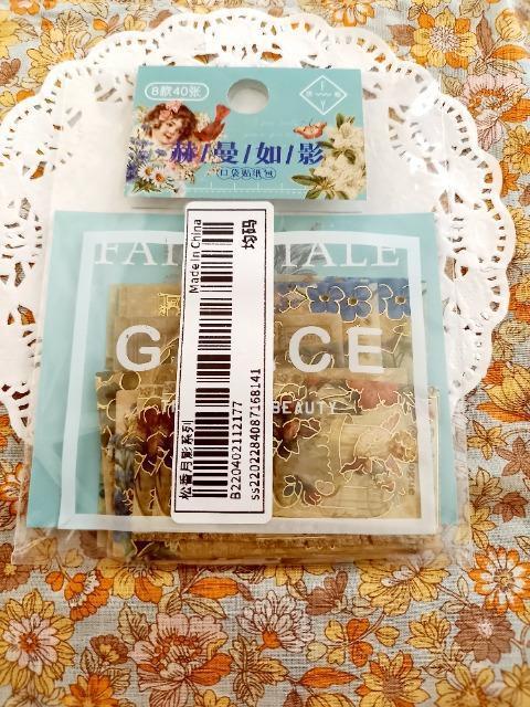 新品未開封☆アンティークな女の子柄シール40枚入り☆ < インテリア/ライフ  新品未開封☆アンティークな女の子柄シール40枚入り☆  < インテリア/ライフの